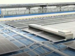 光伏電站清洗有機器人就夠了? 不，你還需要他們的協助